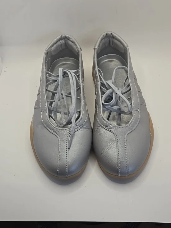 Adidas Originals Sneakers Taekwondo Mei Ballet Sz 8 Silver Slip On Streetwear - Picture 1 of 8